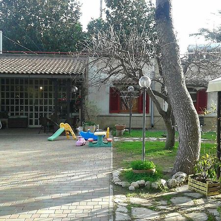 לינה וארוחת בוקר סן קטאלדו Casina Delle Arti מראה חיצוני תמונה